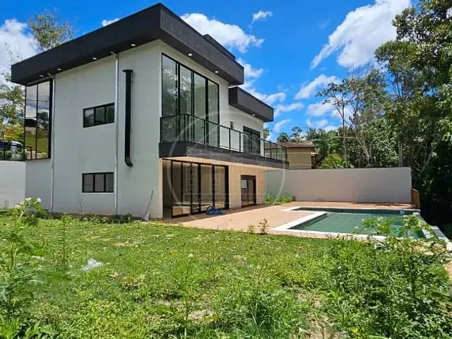 Casa com 920m² 4 quartos e 5 banheiros, à venda, no bairro Fazenda da Ilha em Embu-Guaçu