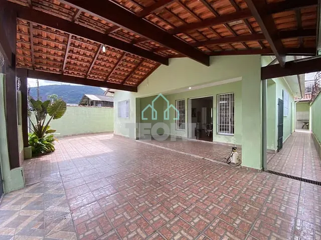 Casa 3 quartos e 1 banheiro, à venda, no bairro Sumaré em Caraguatatuba