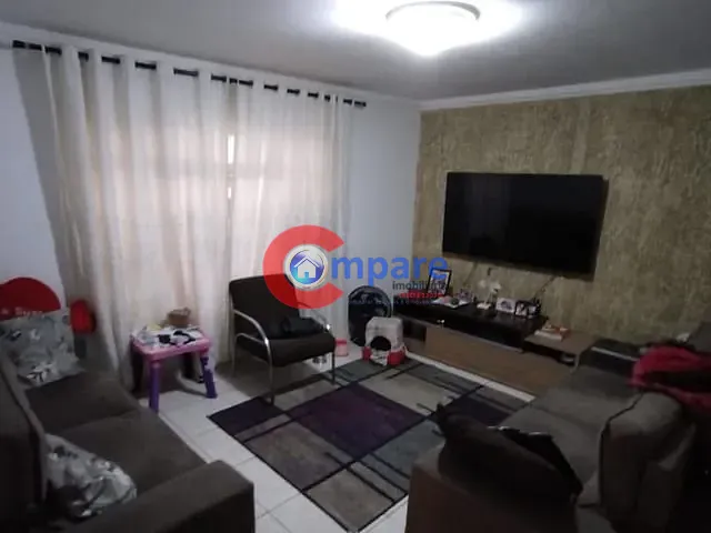 Sobrado 3 quartos e 4 banheiros, para alugar, no bairro Vila Augusta em Guarulhos