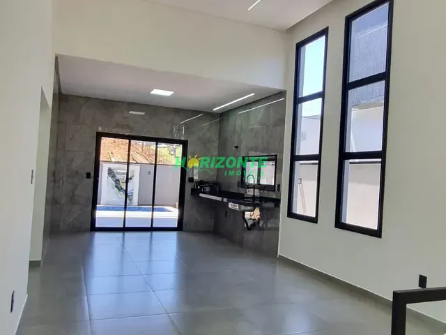 Casa 3 quartos e 4 banheiros, à venda, no bairro Caçapava Velha em Caçapava