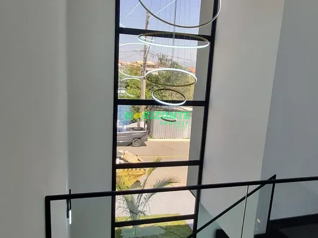 Casa 3 quartos e 4 banheiros, à venda, no bairro Caçapava Velha em Caçapava