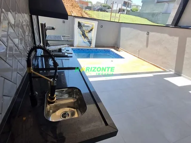 Casa 3 quartos e 4 banheiros, à venda, no bairro Caçapava Velha em Caçapava