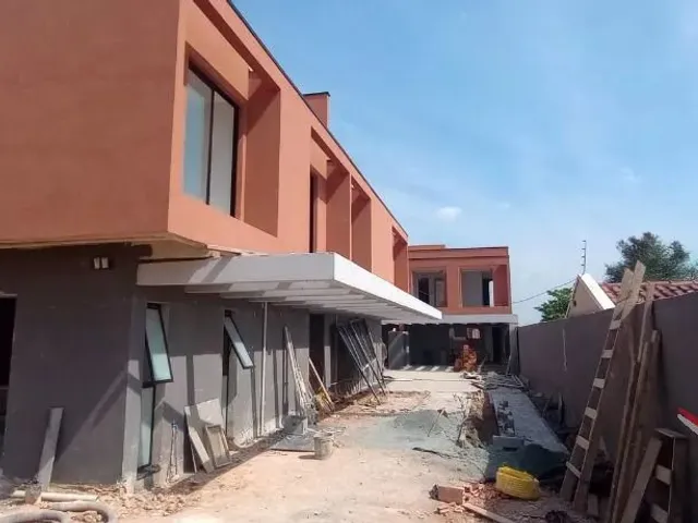 Casa 3 quartos e 3 banheiros, à venda, no bairro Pilarzinho em Curitiba