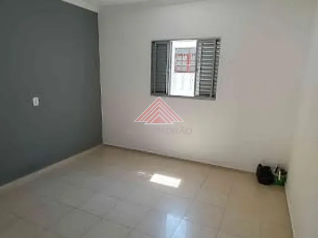 Casa 2 quartos e 2 banheiros, para alugar, no bairro Vila Bocaina em Mauá