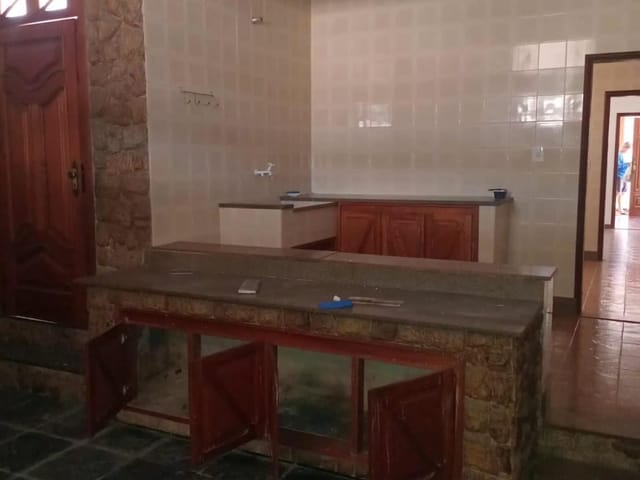 Casa 8 quartos e 4 banheiros, à venda, no bairro Santa Clara em São Francisco de Itabapoana