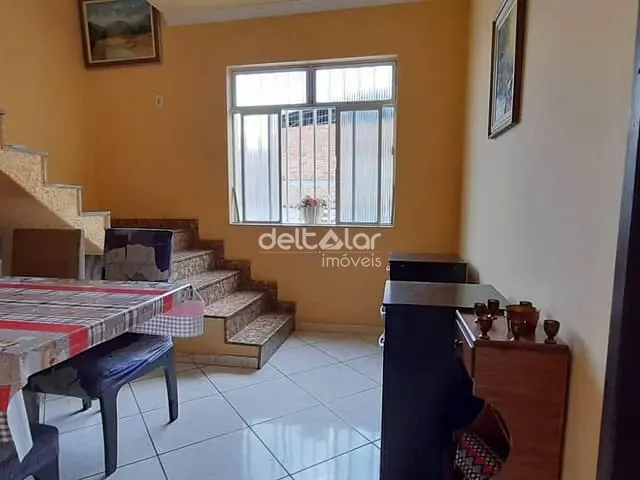 Casa com 360m² 3 quartos e 2 banheiros, à venda, no bairro Europa em Belo Horizonte