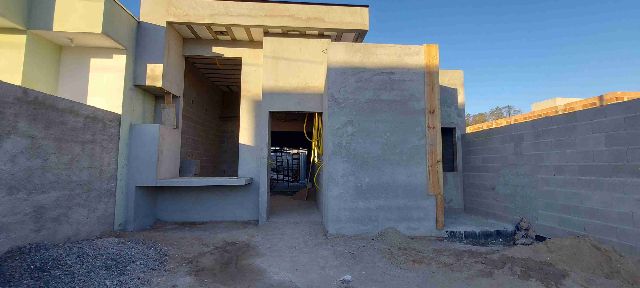Casa com 175m² 3 quartos e 2 banheiros, à venda, no bairro Loteamento Santa Clara em Pindamonhangaba