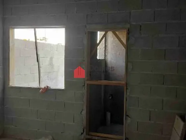 Casa com 175m² 3 quartos e 2 banheiros, à venda, no bairro Loteamento Santa Clara em Pindamonhangaba
