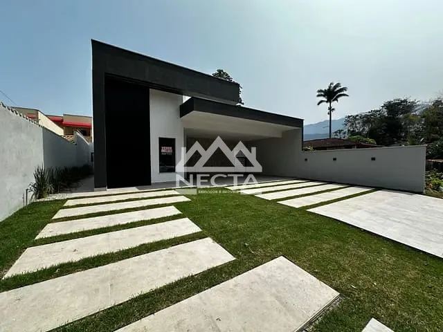 Casa com 384m² 3 quartos e 4 banheiros, à venda, no bairro Tabatinga em Caraguatatuba