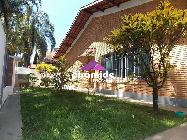 Casa com 800m² 4 quartos e 6 banheiros, à venda, no bairro Jardim Apolo em São José dos Campos