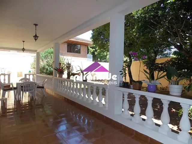 Casa com 800m² 4 quartos e 6 banheiros, à venda, no bairro Jardim Apolo em São José dos Campos