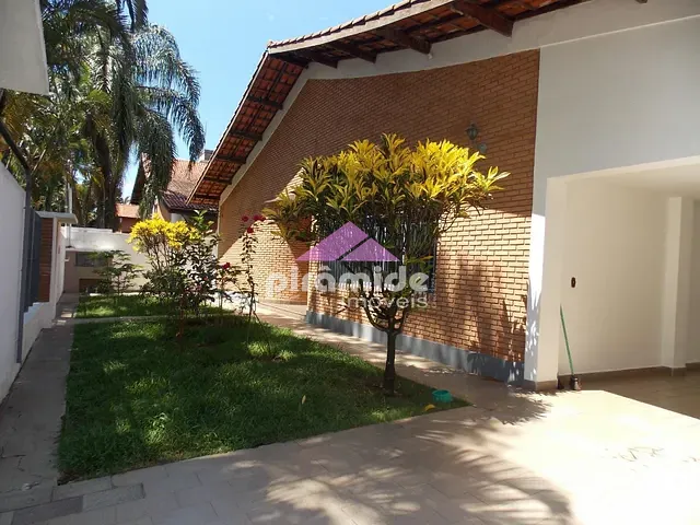 Casa com 800m² 4 quartos e 6 banheiros, à venda, no bairro Jardim Apolo em São José dos Campos