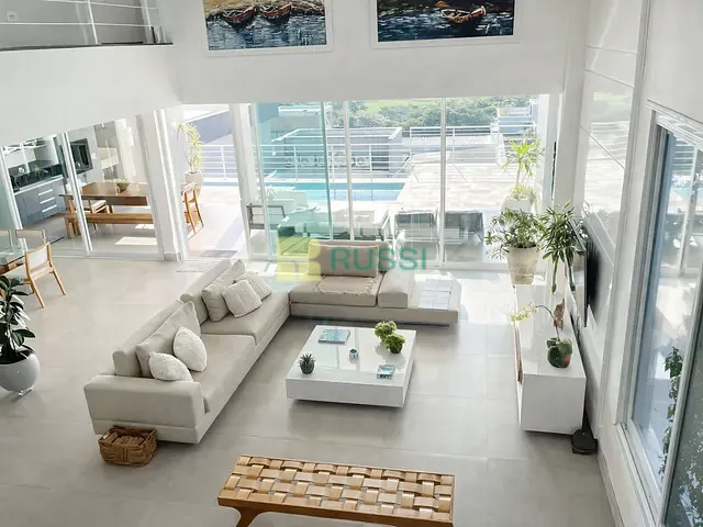 Casa 4 quartos e 7 banheiros, à venda ou para alugar, no bairro Condomínio Residencial Jaguary em São José dos Campos