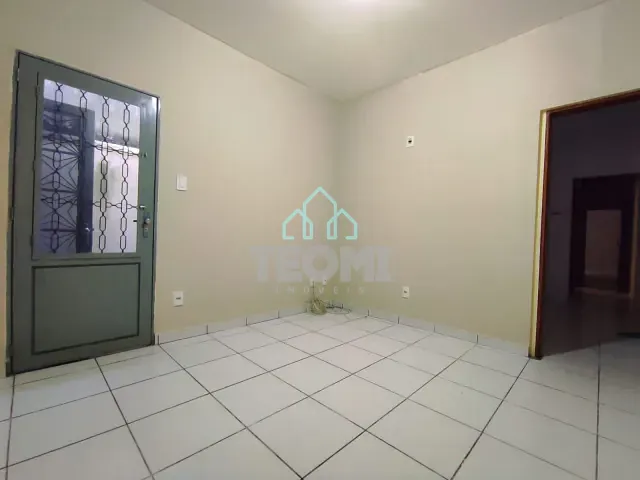 Casa 2 quartos e 2 banheiros, à venda ou para alugar, no bairro Residencial San Marino em Taubaté