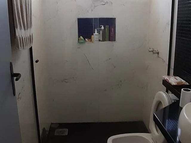 Casa com 300m² 3 quartos e 4 banheiros, à venda, no bairro Laranjal em Pelotas