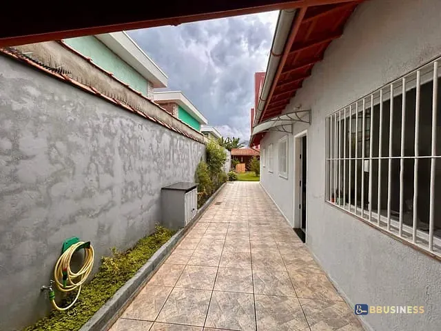 Casa 3 quartos e 3 banheiros, à venda, no bairro Centro em Bertioga