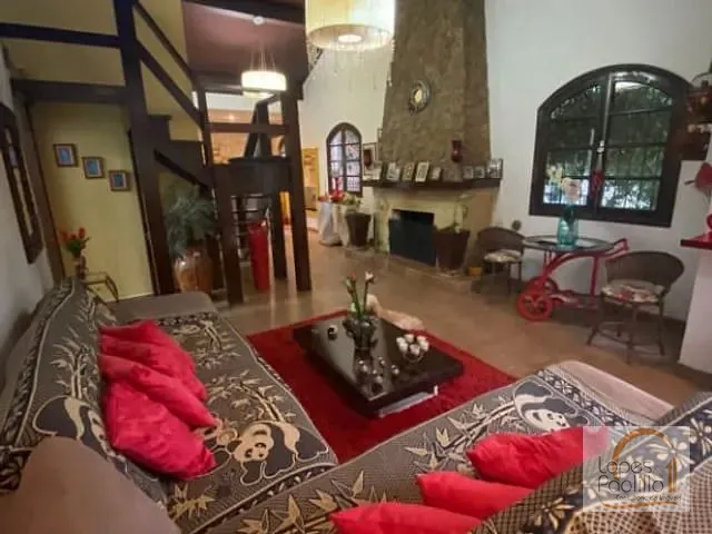 Casa com 510m² 5 quartos e 6 banheiros, à venda, no bairro Retiro das Fontes em Atibaia