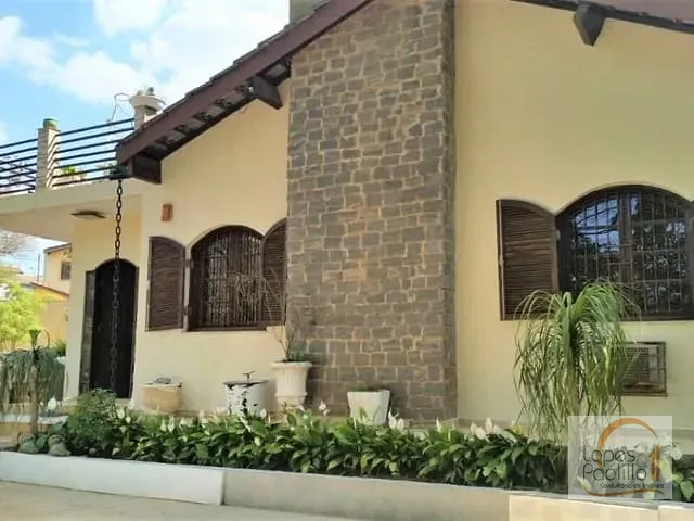 Casa com 510m² 5 quartos e 6 banheiros, à venda, no bairro Retiro das Fontes em Atibaia