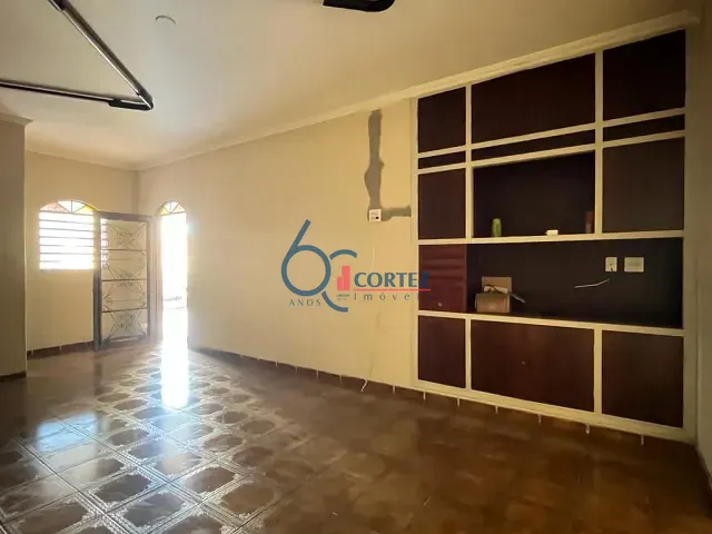 Casa com 300m² 2 quartos e 3 banheiros, à venda, no bairro Jardim Bela Vista em Rio Claro