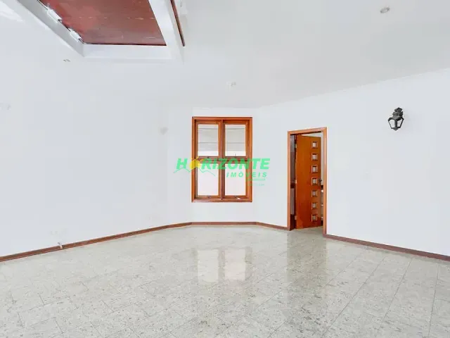 Casa 4 quartos e 6 banheiros, à venda, no bairro Urbanova em São José dos Campos