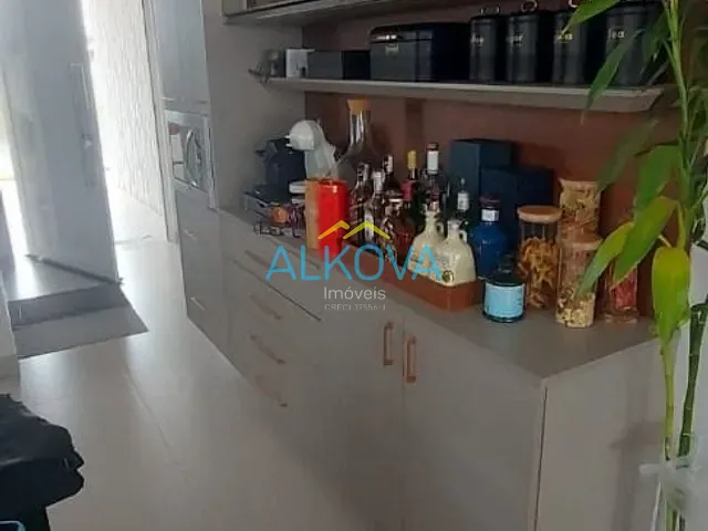 Casa com 250m² 3 quartos e 3 banheiros, à venda, no bairro Parque Residencial Maria Elmira em Caçapava
