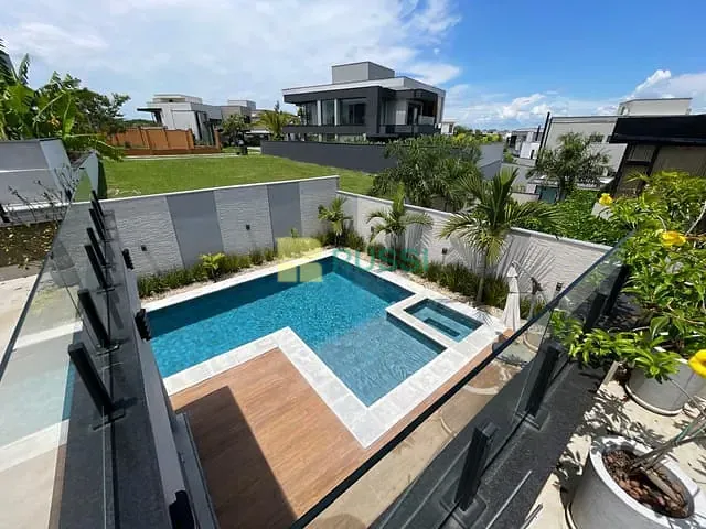 Casa com 427m² 5 quartos e 7 banheiros, à venda, no bairro Condomínio Residencial Alphaville II em São José dos Campos