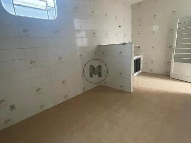 Casa 2 quartos e 1 banheiro, para alugar, no bairro Pedregulho em Guaratinguetá
