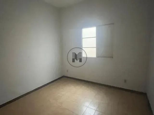 Casa 2 quartos e 1 banheiro, para alugar, no bairro Pedregulho em Guaratinguetá
