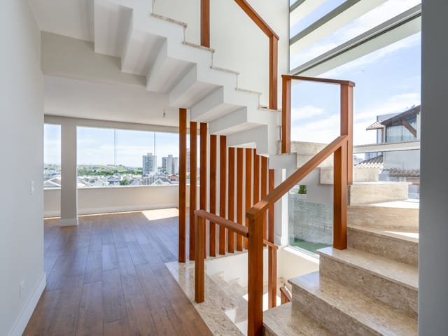 Casa com 334m² 3 quartos e 3 banheiros, à venda, no bairro Urbanova em São José dos Campos