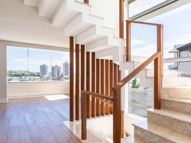 Casa com 334m² 3 quartos e 3 banheiros, à venda, no bairro Urbanova em São José dos Campos