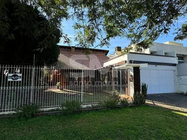 Casa com 450m² 3 quartos e 5 banheiros, à venda, no bairro Centro em Chapecó