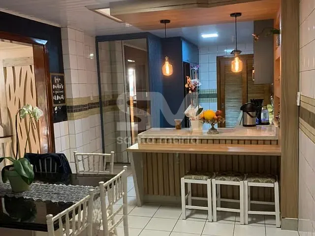 Casa com 450m² 3 quartos e 5 banheiros, à venda, no bairro Centro em Chapecó