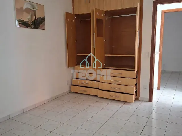 Casa 2 quartos e 1 banheiro, à venda, no bairro Jardim Ana Rosa em Taubaté