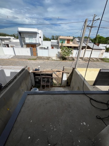 Casa 2 quartos e 2 banheiros, à venda, no bairro Parque São Benedito em Campos dos Goytacazes