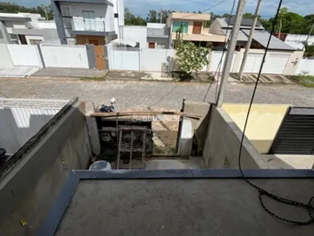 Casa 2 quartos e 2 banheiros, à venda, no bairro Parque São Benedito em Campos dos Goytacazes