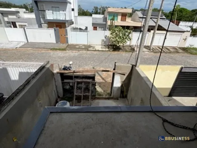 Casa 2 quartos e 2 banheiros, à venda, no bairro Parque São Benedito em Campos dos Goytacazes