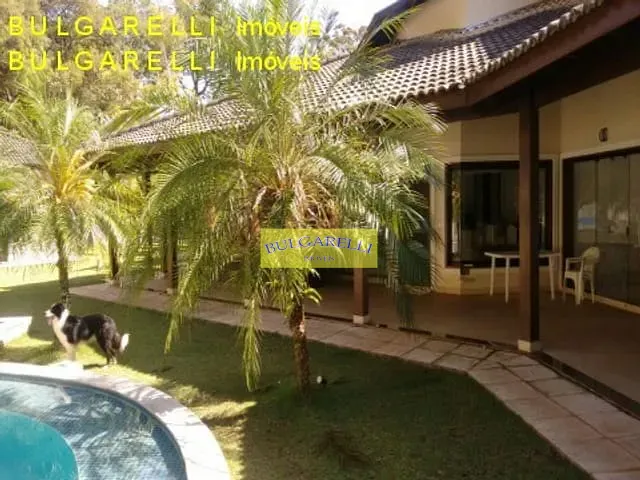 Casa com 5200m² 5 quartos e 8 banheiros, à venda, no bairro IVOTURUCAIA em Jundiai