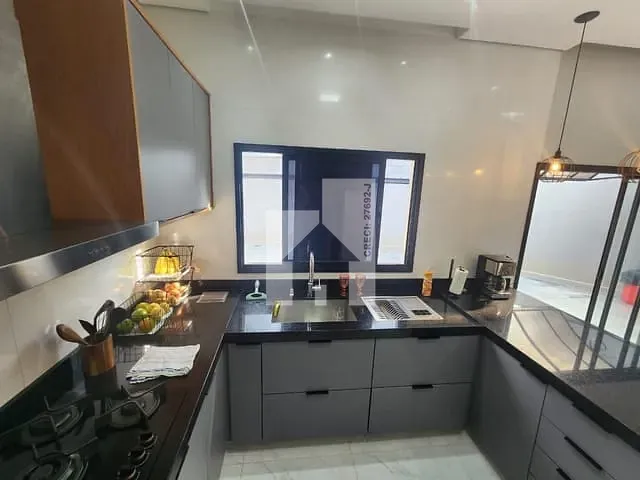 Casa com 318m² 3 quartos e 3 banheiros, à venda, no bairro Jardim Carolina em Jundiaí