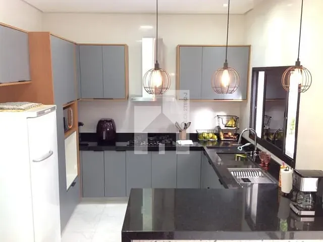 Casa com 318m² 3 quartos e 3 banheiros, à venda, no bairro Jardim Carolina em Jundiaí
