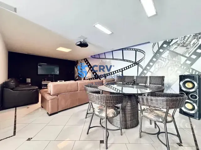 Casa com 392m² 4 quartos e 6 banheiros, à venda, no bairro Andrade em Londrina