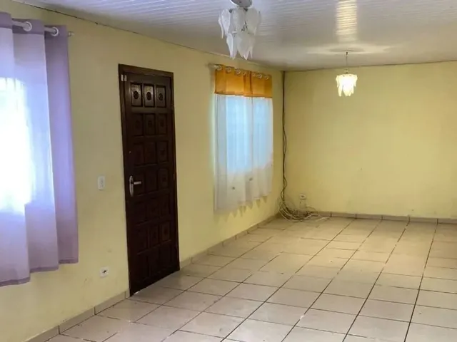 Casa com 308m² 3 quartos e 2 banheiros, à venda, no bairro Cajuru em Curitiba