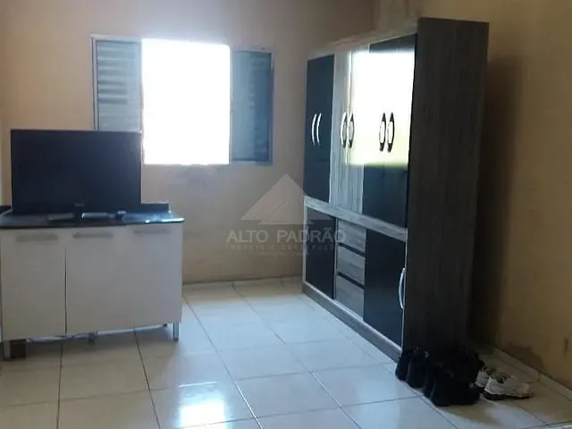 Casa com 500m² 2 quartos e 1 banheiro, à venda, no bairro Jardim Zaira em Mauá