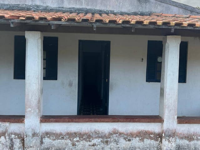 Casa 5 quartos e 2 banheiros, à venda, no bairro Farol em Campos dos Goytacazes