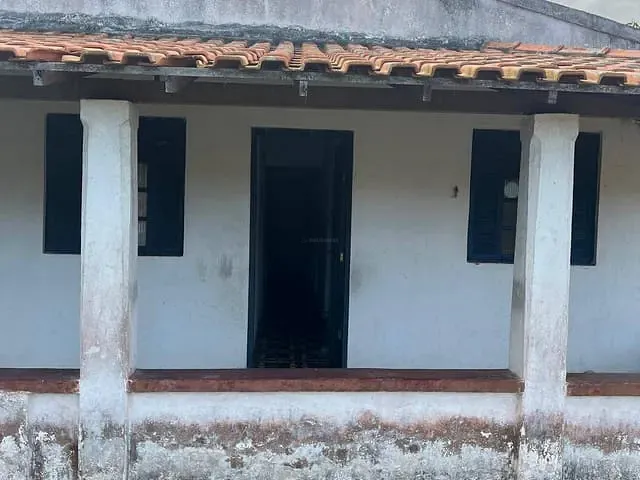 Casa 5 quartos e 2 banheiros, à venda, no bairro Farol em Campos dos Goytacazes