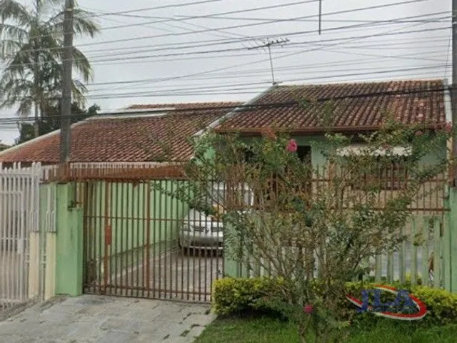 Casa 3 quartos e 3 banheiros, à venda, no bairro Santa Cândida em Curitiba