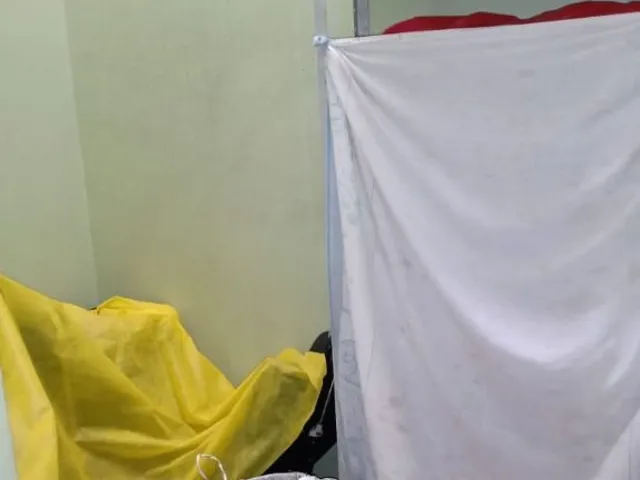 Casa 3 quartos e 3 banheiros, à venda, no bairro Santa Cândida em Curitiba