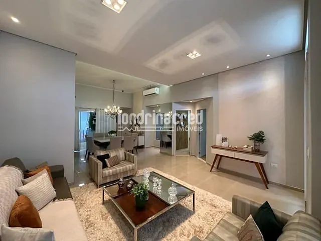 Casa com 300m² 3 quartos e 4 banheiros, à venda, no bairro Jardim Pacaembu em Londrina