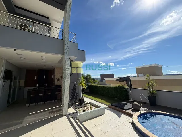 Casa com 450m² 4 quartos e 5 banheiros, para alugar, no bairro Condomínio Residencial Jaguary em São José dos Campos