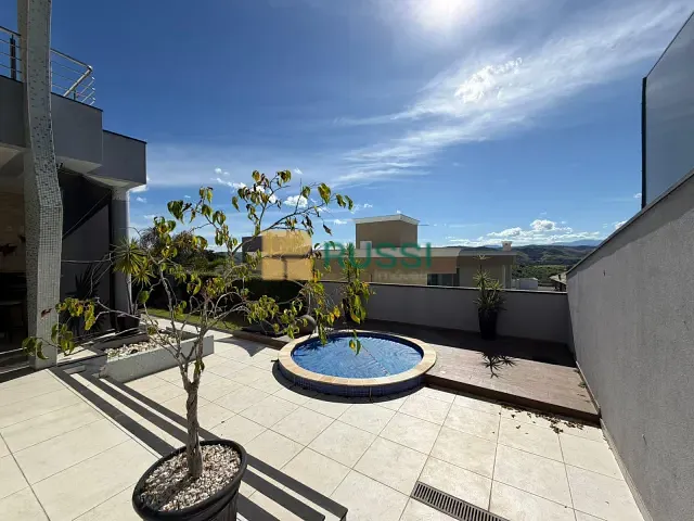 Casa com 450m² 4 quartos e 5 banheiros, à venda ou para alugar, no bairro Condomínio Residencial Jaguary em São José dos Campos