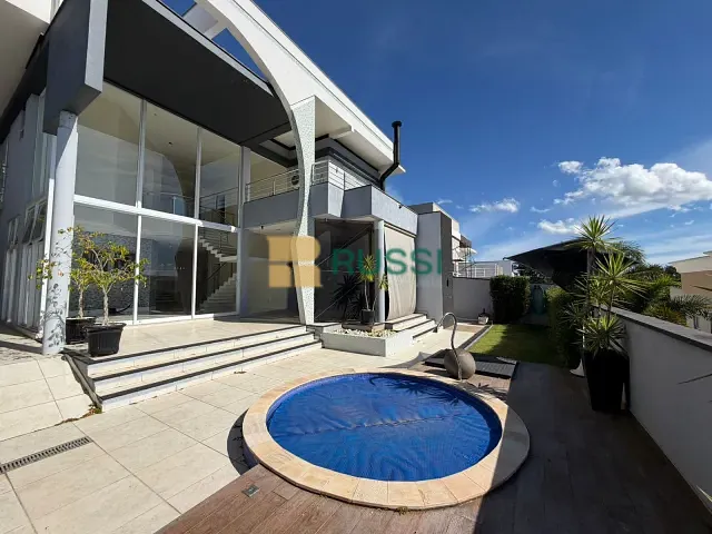 Casa com 450m² 4 quartos e 5 banheiros, à venda ou para alugar, no bairro Condomínio Residencial Jaguary em São José dos Campos